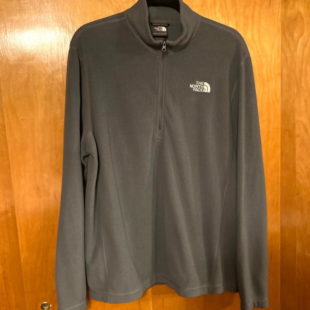 The North Face Men’s Large Grey quarter zip pullover jacket fleece hiking sports